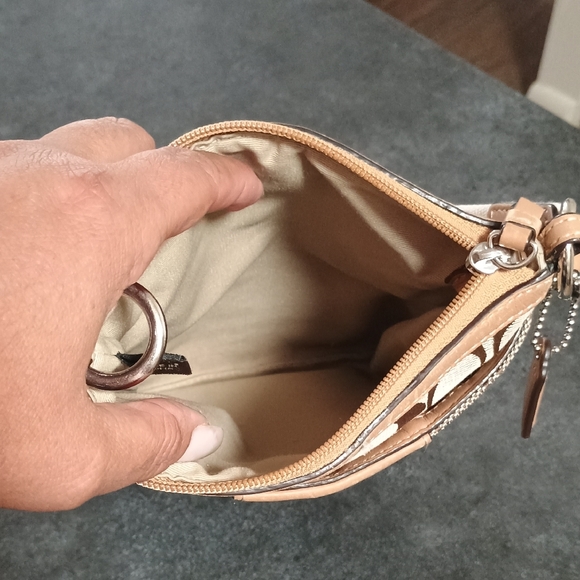 Coach Beige/Tan Signature Canvas Crossbody - Picture 4 of 6